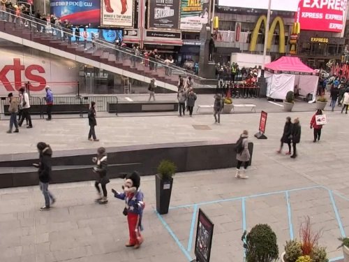 Times Square Sidewalk, New York live cam