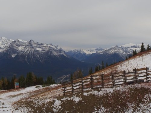 Lake Louise Panorama live cam