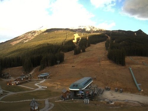 Lake Louise Ski Resort live cam